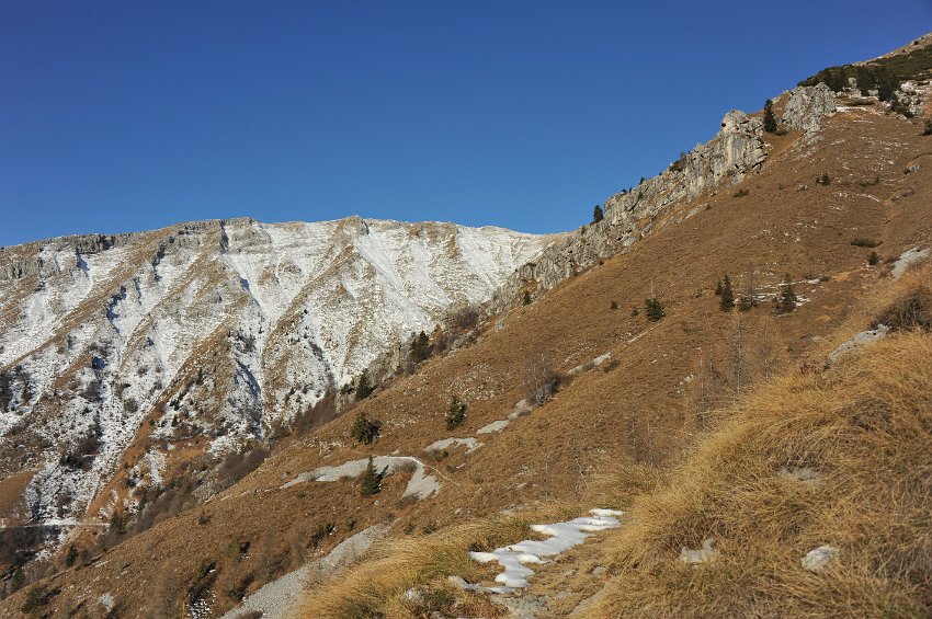 17 - Zorzone - Cima Menna.JPG
